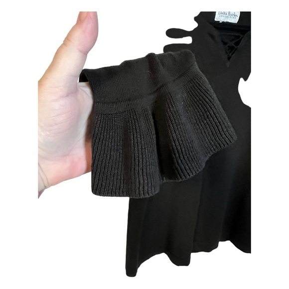 A Delta Burke Black Sweater - Picture 4 of 6